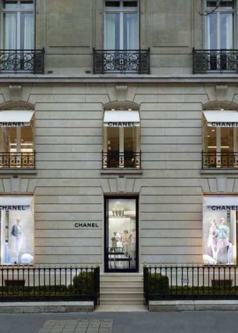 reserving bags in chanel paris|51 Montaigne – CHANEL Boutique .